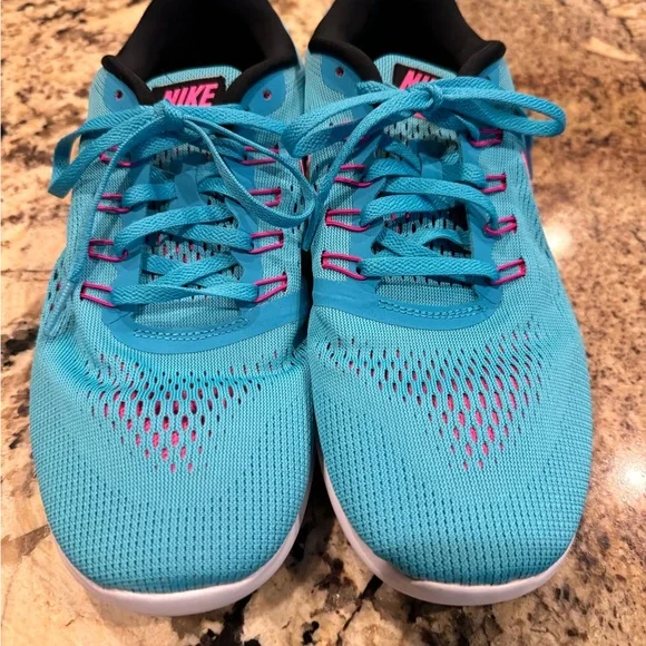 Nike girls teal and hot pink tennis shoes, size 9 - Picture 3 of 6